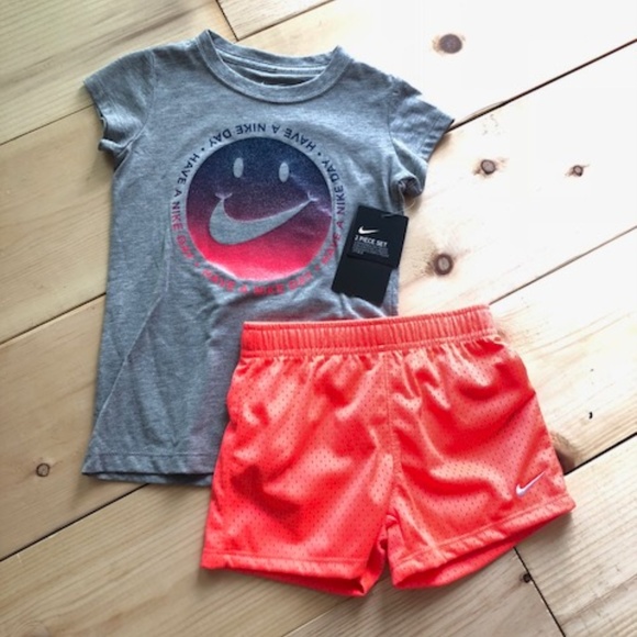 nike two piece set shorts
